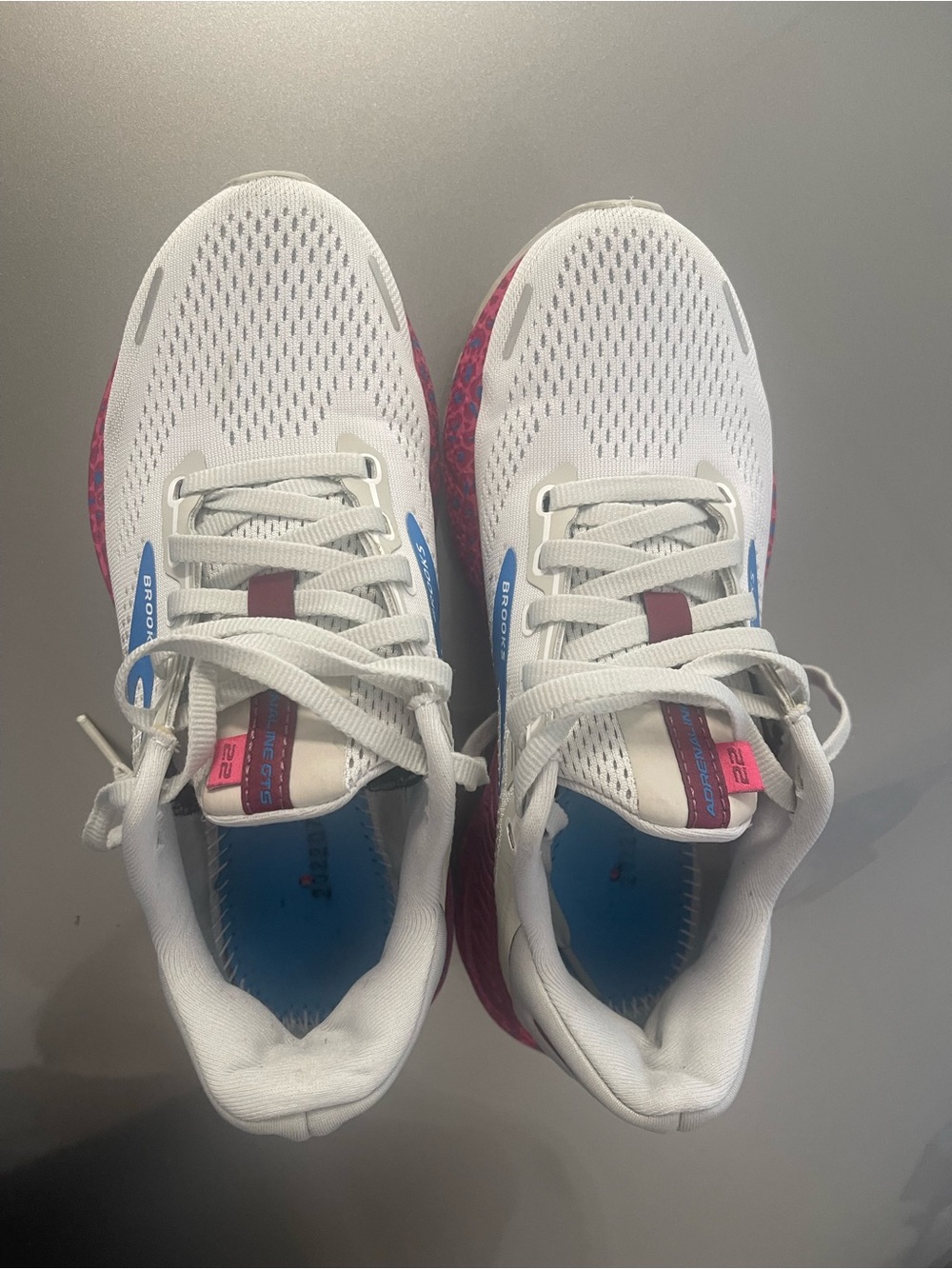 Brooks Adrenaline GTS 22 Women’s White Running Shoes with Pink and Blue Accents - Picture 8 of 11
